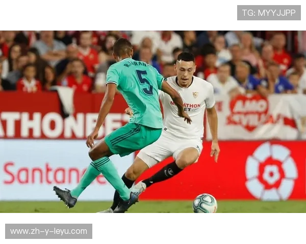 塞维利亚恢复训练中奥坎波斯完成数次高速冲刺引领节奏